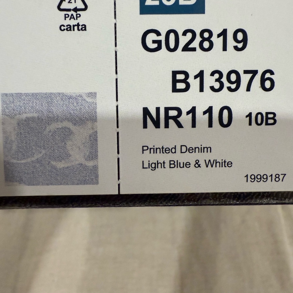 CHANEL Denim Flats with CC impression, size 40, new in box with dust bag, unworn - Picture 11 of 16